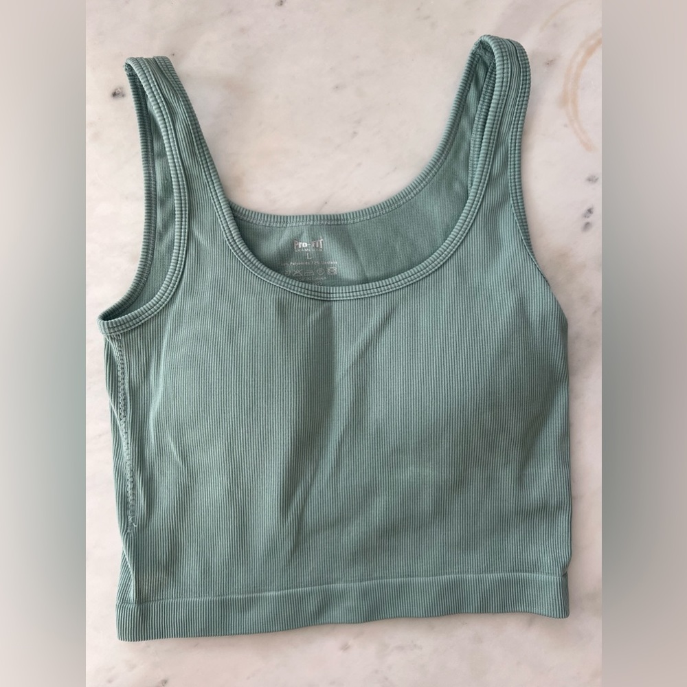 Pro-Fit Seamless Ribbed Sports Bra tank top Mint